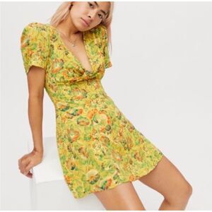 URBAN OUTFITTERS Bettie Twist Front Floral Linen Blend Mini Dress